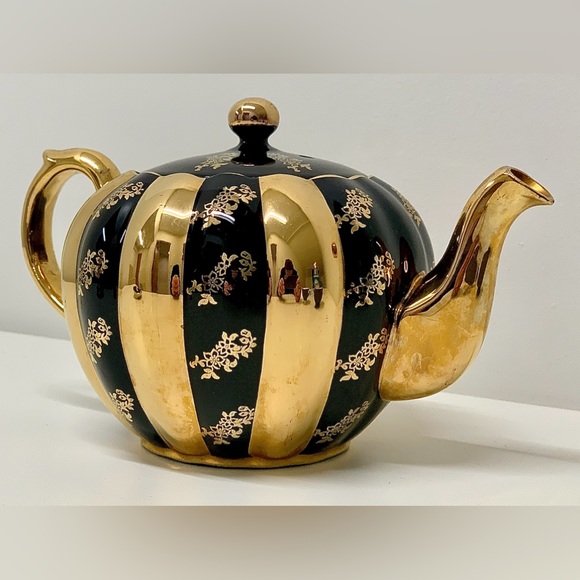 Mid Century Vintage Black Gold Trim GIBSON STAFFORDSHIRE England Teapot - Picture 2 of 16